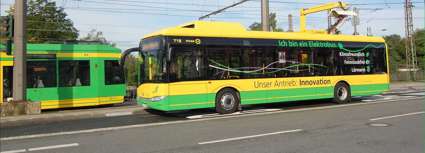 STOAG Hybrid Bus am Ladesystem