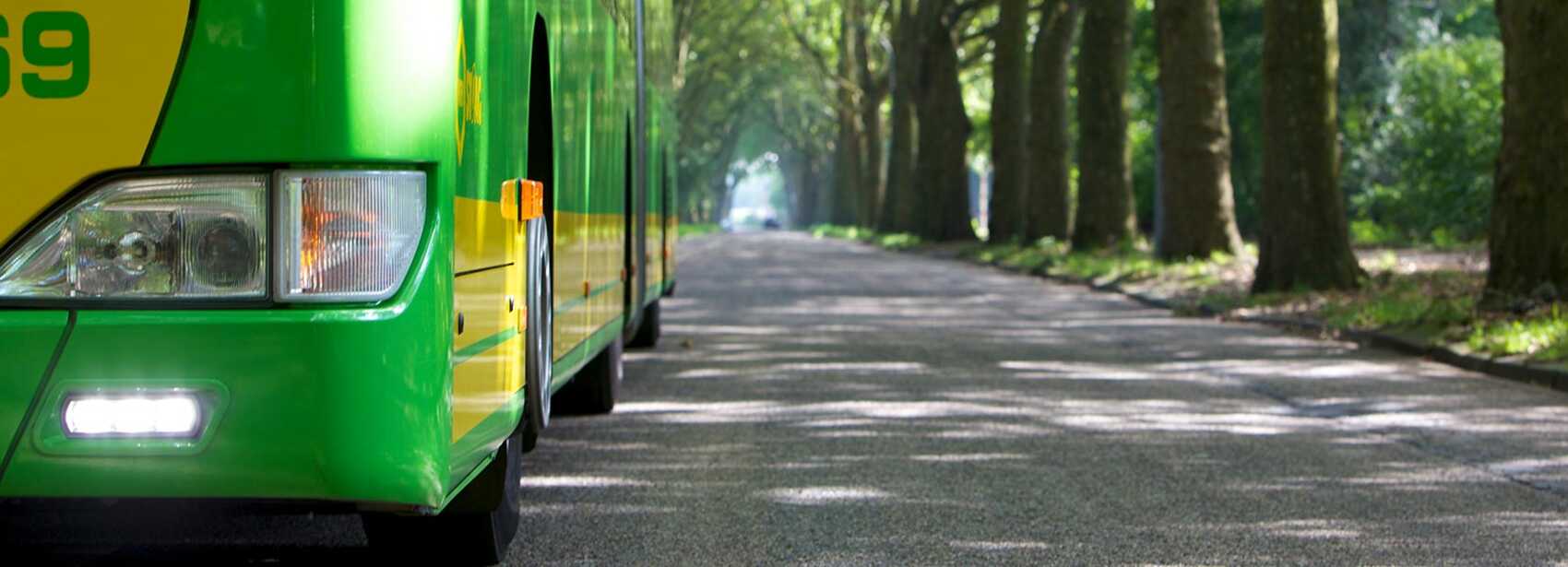 Scheinwerfer eines STOAG Busses