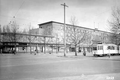 The STOAG tram in front of a hotel