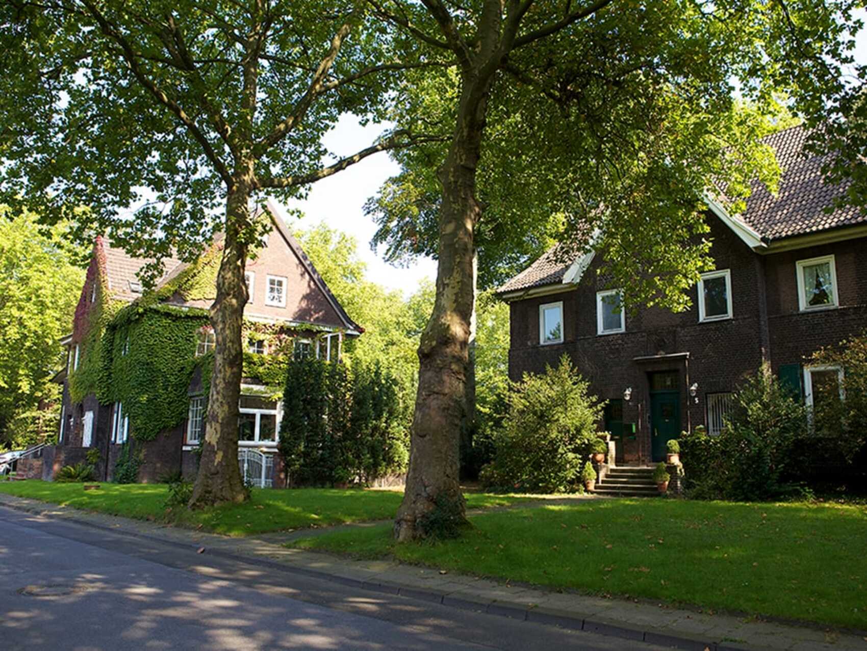 Zwei Häuser der Siedlung Grafenbusch in Oberhausen